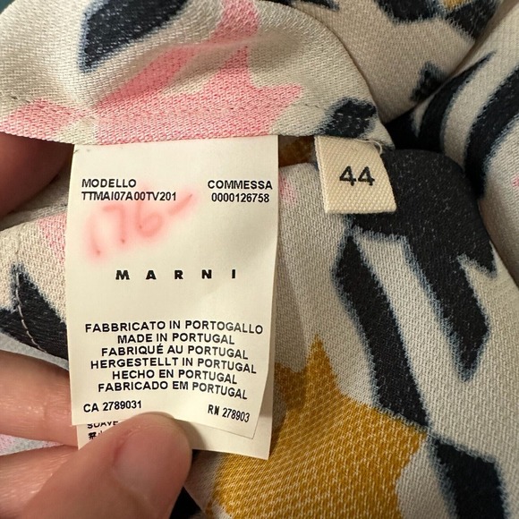 MARNI Sleeveless Commessa Tie-Back Ruffle-Neck Tunic Blouse in Multi - Picture 9 of 12